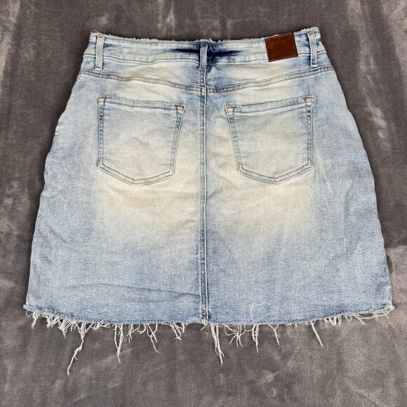 Maurices Skirt Womens 12 White Wash Mini Raw Hem Stretch Distressed Denim Preppy - Picture 6 of 7